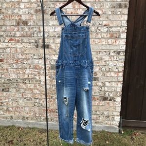 Abercrombie & Fitch distressed jean overalls
